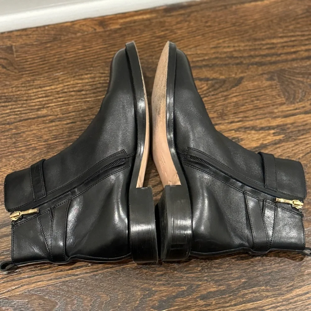 J. McLaughlin Sascha ankle black boot size 8 zipper minimalist luxury bamboo